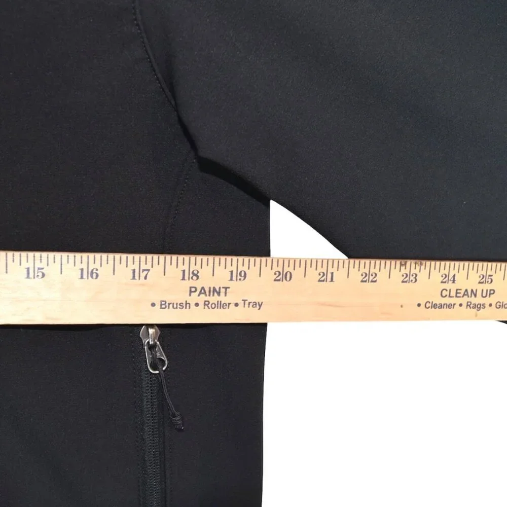 The North Face Softshell Jacket Size S Polyester Blend Outdoor Activewear